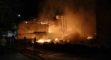 Çankırı'da 3 ev alevlere teslim oldu