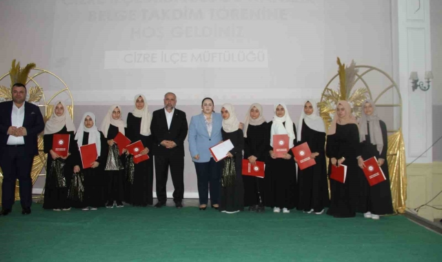 Cizre'de 142 öğrenciye hafızlık belgesi verildi