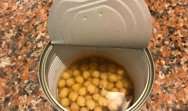 Çocuğunuza konserve kutu gıdaları verirken dikkatli olun: Erken ergenliğe neden olabilir