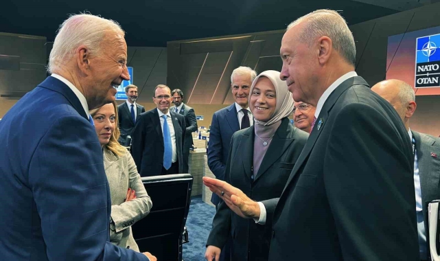 Cumhurbaşkanı Erdoğan, NATO Zirvesi'nde Biden ile sohbet etti