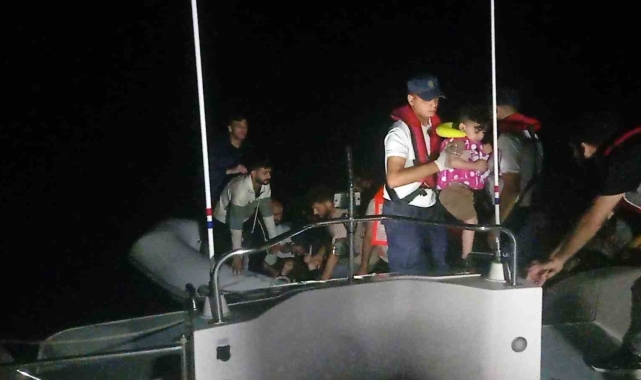 Datça'da 35 düzensiz göçmen kurtarıldı