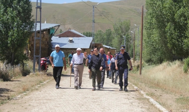 Demirözü Kaymakamı Şahin, köylerde incelemelerde bulundu