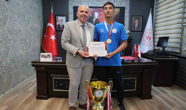 Denizli'nin güreşte sırtı yere gelmiyor