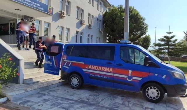 Didim'de 99 düzensiz göçmen ve 2 organizatör yakalandı