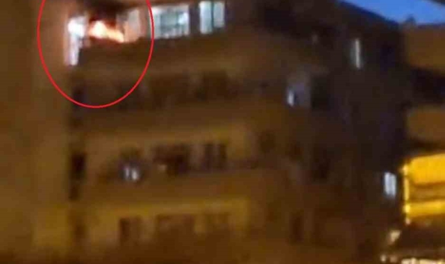 Diyarbakır'da bir evin balkonundaki alevler paniğe neden oldu