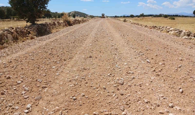 Diyarbakır'da kırsal mahallelerde yollar yenileniyor