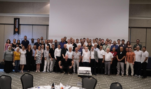 Doktorlar 50. yıl buluşmasında bir araya geldi