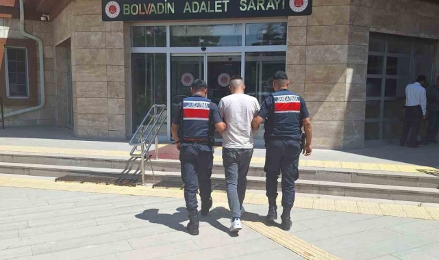 Dolandırıcılık suçundan 6 yıl 8 ay hapis cezasıyla aranan şahıs yakalandı