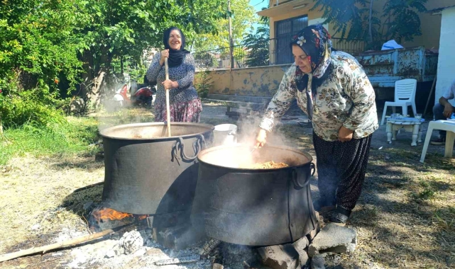 Dutun şifa yolculuğu başladı: Tunceli'de pekmez kazanları kuruldu