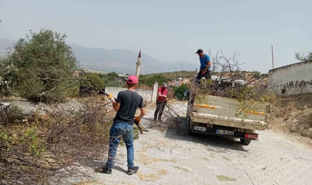 Efeler Belediyesi mezarlıklarda bakım ve temizlik çalışmalarını sürdürüyor