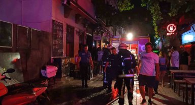 Eğlence mekanında çıkan yangın büyümeden söndürüldü