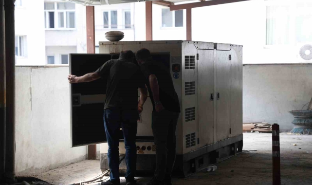 Elazığ'da sık sık yaşanan elektrik kesintisi esnafı bezdirdi