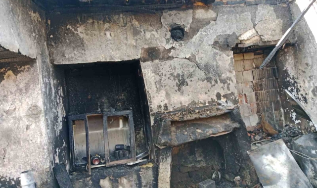 Elektrik kaçağı, evi kullanılamaz hale getirdi