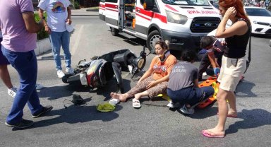 Elektrikli bisikletle otomobil çarpıştı: 1 yaralı