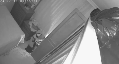 Emanet verilen anahtarları kopyalayıp soygun yapan bakkal yakalandı