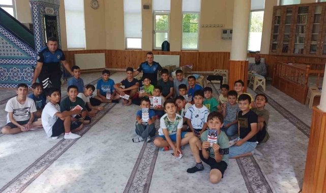 Emniyet Kur'an kurslarındaki 343 öğrenciyi bilgilendirdi