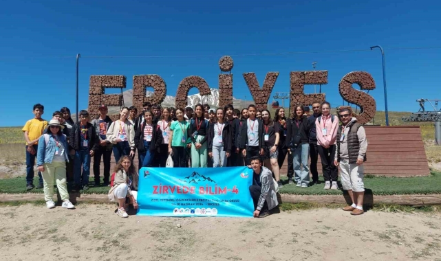 Erciyes A.Ş. Erciyes Dağı Bilim Okulu'nda 26 ilden öğrencileri zirvede buluşturdu