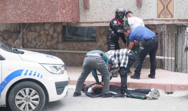 Erzurum'da gençlerin kavgası kanlı bitti
