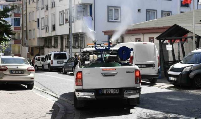 Esenyurt sivrisinek ve haşerelere karşı ilaçlanıyor