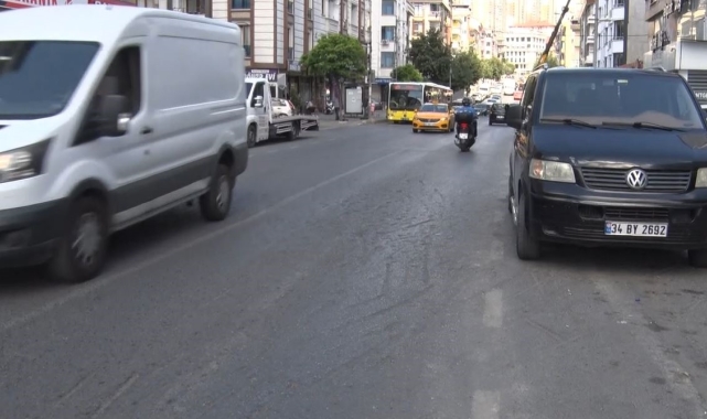 Esenyurt'ta kasklı saldırganlar oto yıkamayı kurşunladı; o anlar kamerada