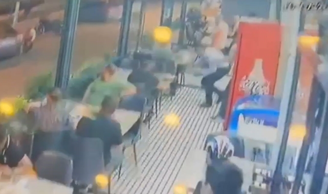 Esenyurt'ta motosikleti şahıslar, restorana ateş açtı: O anlar kamerada