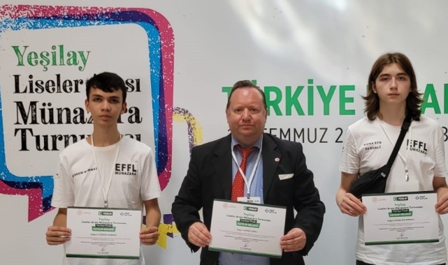 Eskişehir Fatih Fen Lisesi, 'Yeşilay Türkiye Münazara Şampiyonası' finalinde Eskişehir'i başarıyla temsil etti