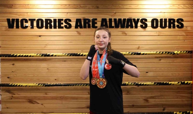 Eskişehirli genç sporcu 15 yaşında Kick Boks Milli Takımına girmeye hak kazandı