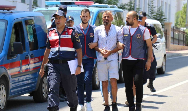 Evinde ölü bulunan yaşlı kadının oğlu, 3 ay sonra cinayet şüphelisi olarak tutuklandı