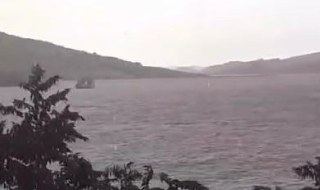 Feribot, şiddetli fırtınadan dolayı iskeleye yanaşamadı
