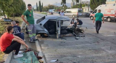 Freni patlayan otomobil paramparça olup yola saçıldı: 5 yaralı