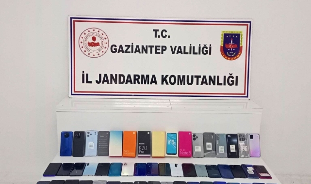 Gaziantep'te 2 milyon lira değerinde kaçak telefon ele geçirildi