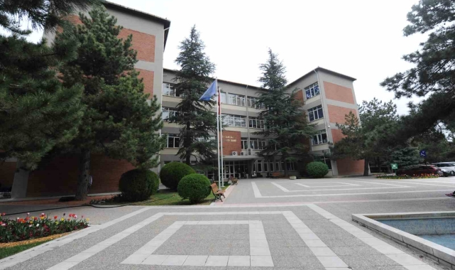 Geleceğin eczacılarının ilk tercihi Anadolu Üniversitesi