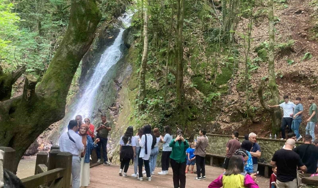 Gençler Düzce'yi gezdi