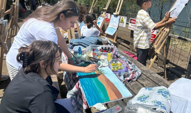 Gençler Türkiye'nin ilk milli parkını resmetti