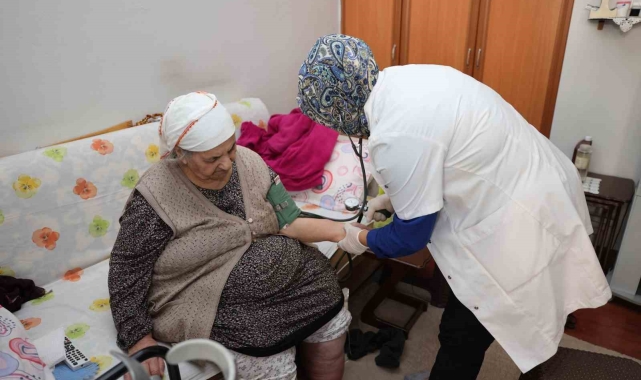 Gölbaşı Belediyesinden ücretsiz evde bakım hizmeti