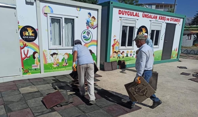 Gölbaşı'nda parklara çevre düzenlemesi yapılıyor