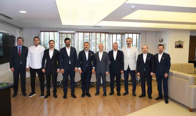 Güneydoğulu Hububatçılar Tahmazoğlu'nu ziyaret etti