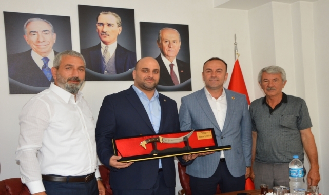Havza Muhtarları Derneği'nden MHP İlçe Başkanlığına ziyaret