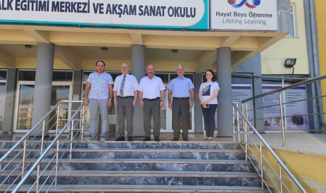 "HEM, toplumun her kesimine hitap eden eğitim programları ile önemli bir hizmet sunuyor"