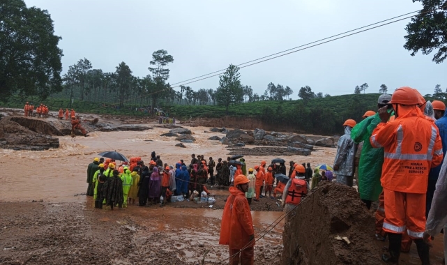 Hindistan'daki heyelan faciasında can kaybı 93'e yükseldi