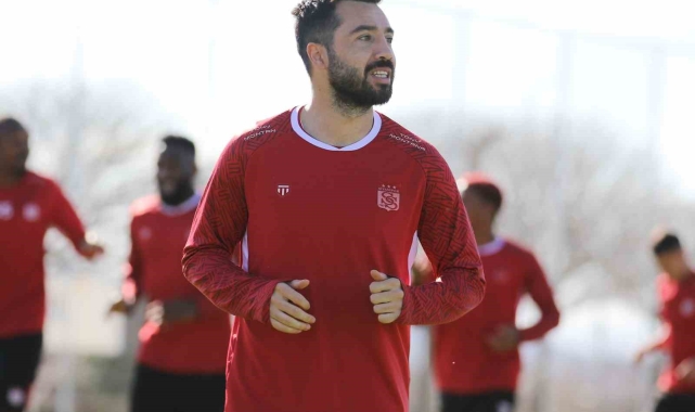 İbrahim Akdağ Sivasspor'dan ayrıldı!