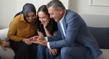 İl Milli Eğitim Müdürü'nün kızı YKS'de Türkiye dördüncüsü oldu