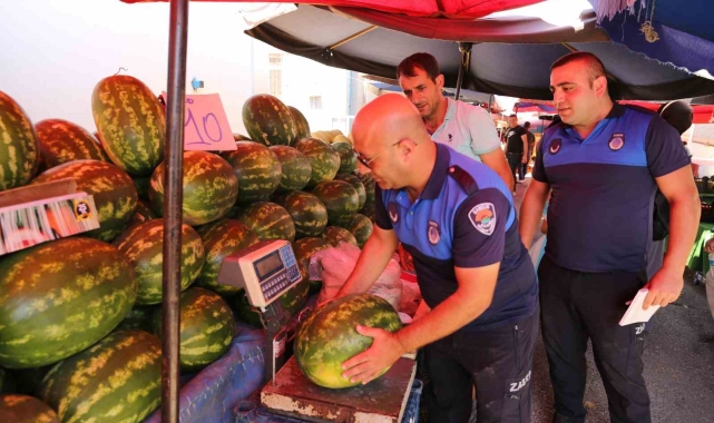 İlkadım'da pazarlar kontrol altında