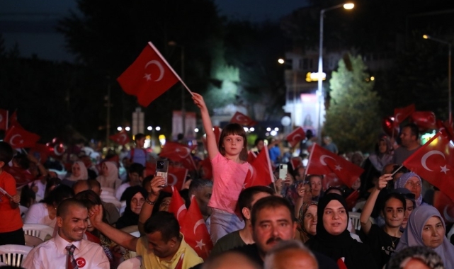 İnegöl 15 Temmuz'un yıl dönümünde yine meydanlarda