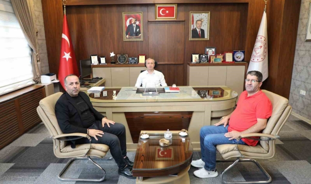 İstanbul Köy Çocukları Derneği Başkanı Özbilgi, Ağrı Eğitim Müdürü Kökrek'i ziyaret etti