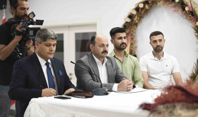 İtfaiye Eri Sarsılmaz, 6 Şubat Depremi'nde enkazdan kurtardığı depremzede ile dünyaevine girdi