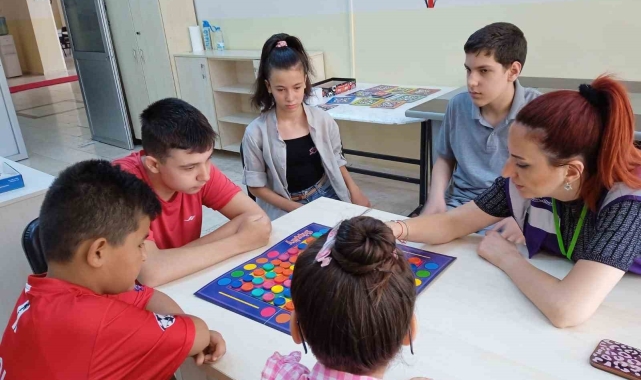 İzmit'te çocuklar zeka oyunlarıyla gelişiyor