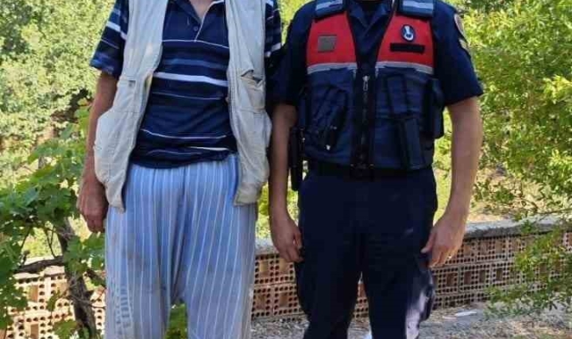Jandarma ekipleri kayıp şahsı ormanlık alanda buldu
