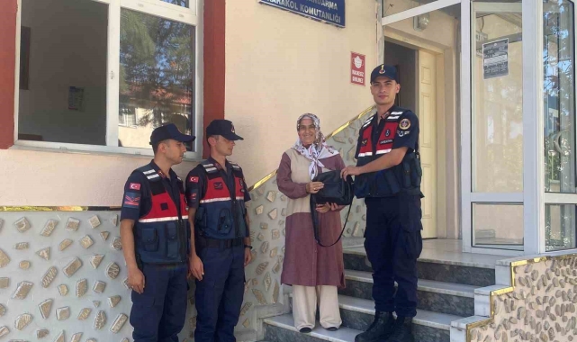 Jandarmadan örnek davranış