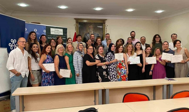 Kadın çiftçilere zeytin eğitimi